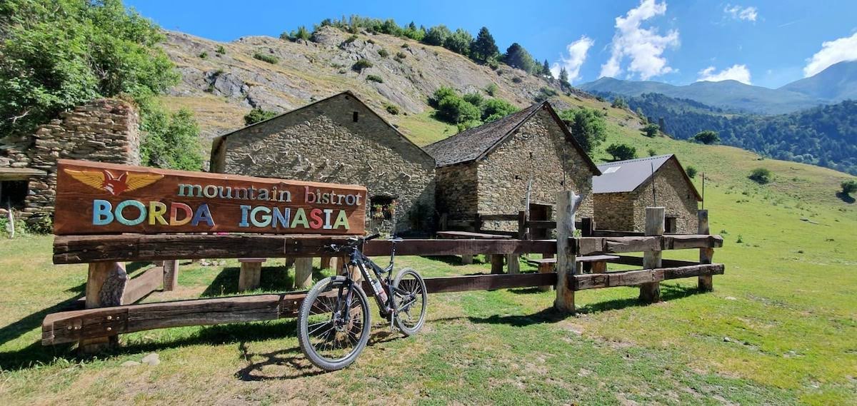 bike-mountain-refuge-restaurant